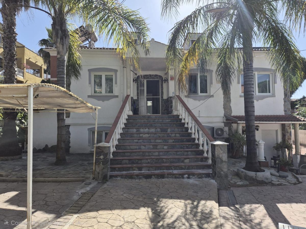 Chalet independiente con 3 viviendas, piscina y vistas al mar en Pinos de Alhaurín | Alhaurín de la Torre | Costa del Sol — Foto 25