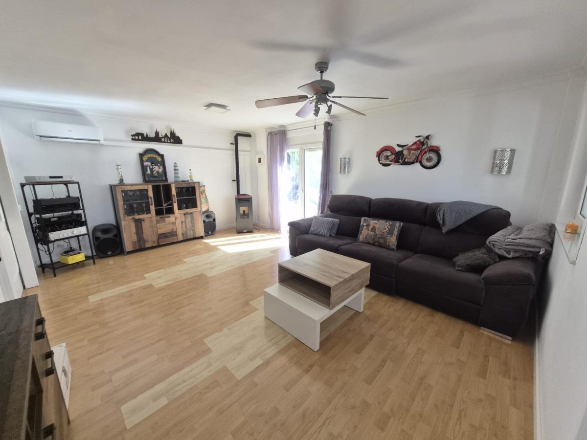 Chalet independiente con 3 viviendas, piscina y vistas al mar en Pinos de Alhaurín | Alhaurín de la Torre | Costa del Sol — Foto 5