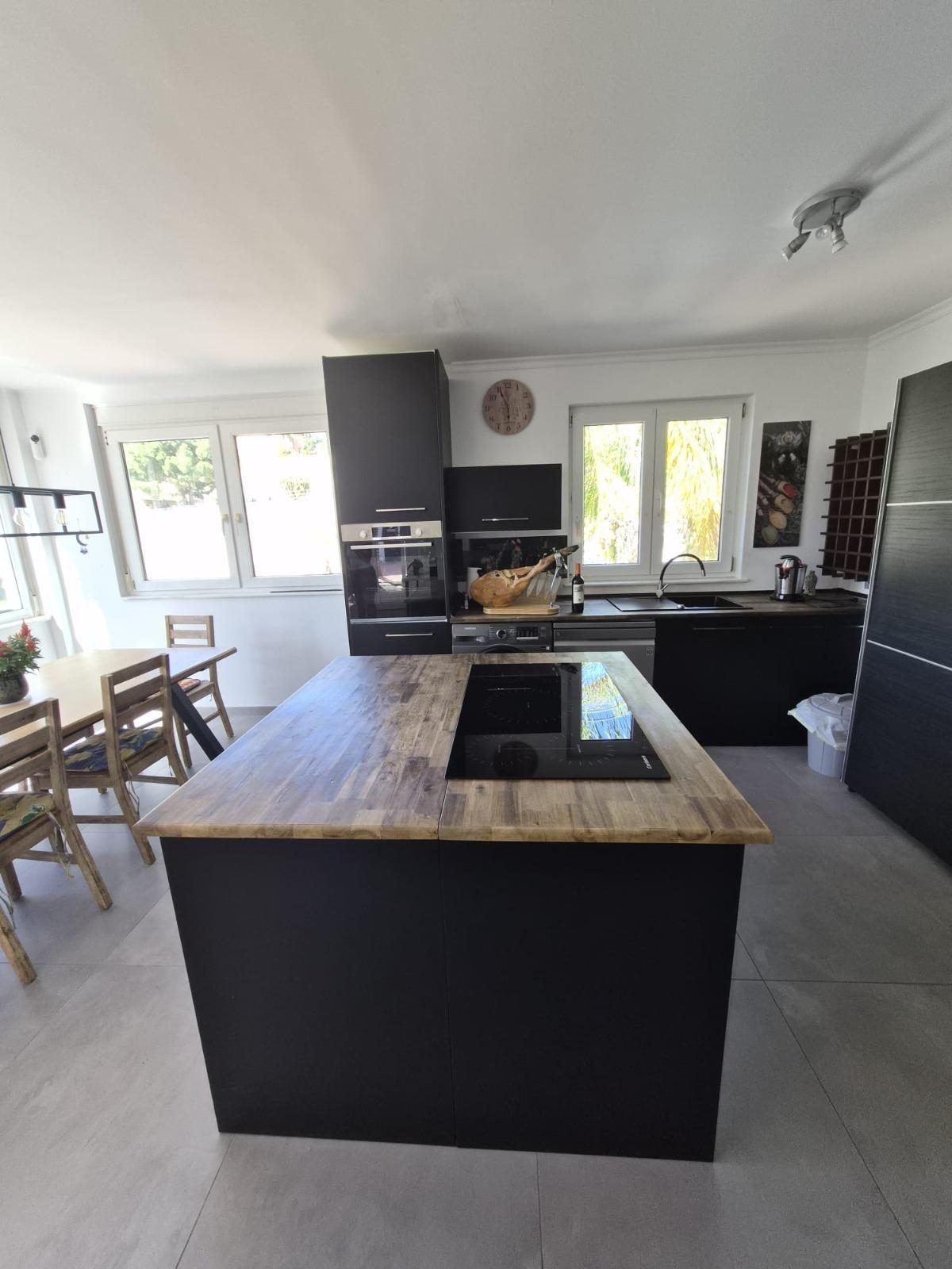 Chalet independiente con 3 viviendas, piscina y vistas al mar en Pinos de Alhaurín | Alhaurín de la Torre | Costa del Sol — Foto 13