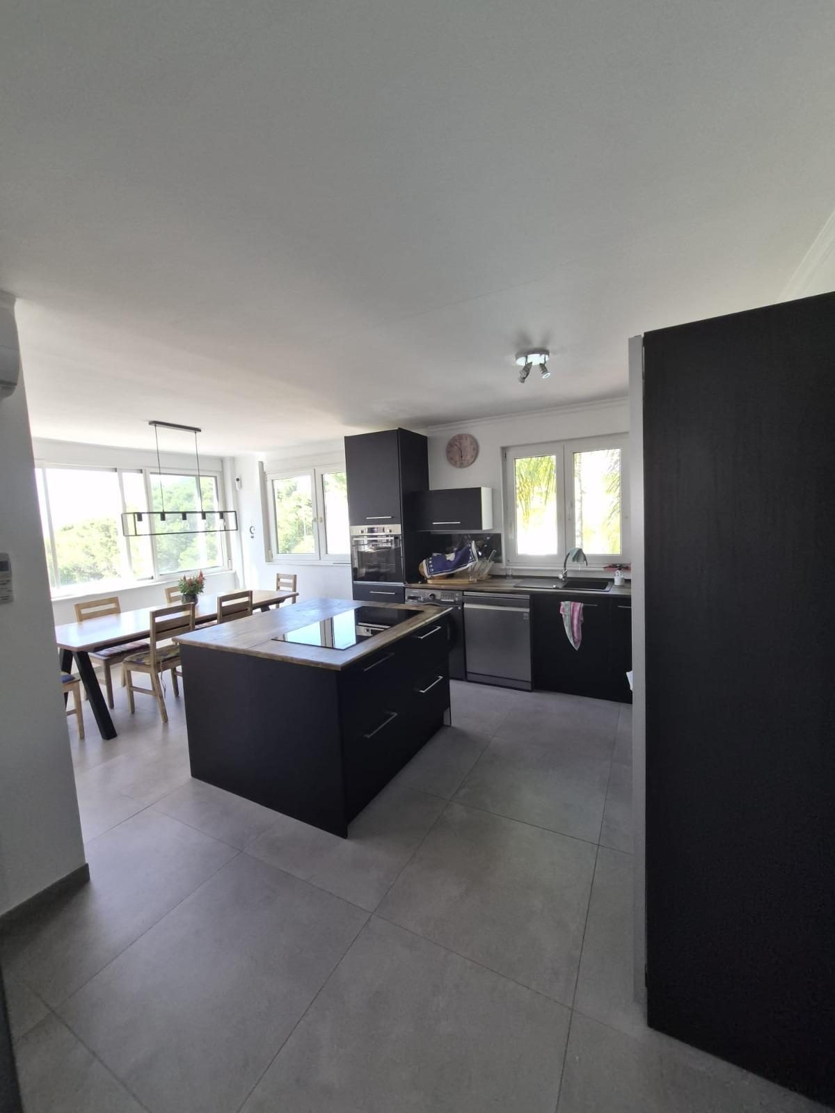 Chalet independiente con 3 viviendas, piscina y vistas al mar en Pinos de Alhaurín | Alhaurín de la Torre | Costa del Sol — Foto 20