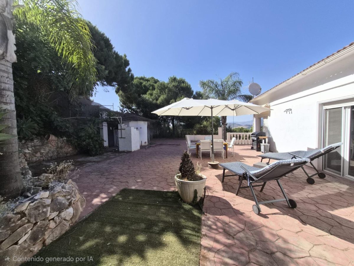 Chalet independiente con 3 viviendas, piscina y vistas al mar en Pinos de Alhaurín | Alhaurín de la Torre | Costa del Sol — Foto 19