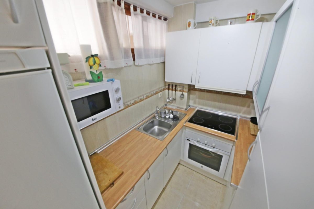 SEGUNDA LINEA DE PLAYA. CARVAJAL. 2 DORMITORIOS. 1 BAÑO. PISCINA. PARKING COMUNITARIO. VISTAS AL MAR. — Foto 10