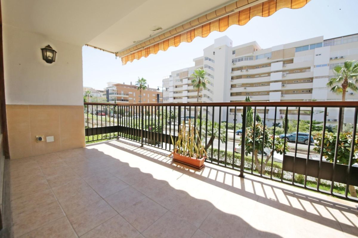 SEGUNDA LINEA DE PLAYA. CARVAJAL. 2 DORMITORIOS. 1 BAÑO. PISCINA. PARKING COMUNITARIO. VISTAS AL MAR. — Foto 24