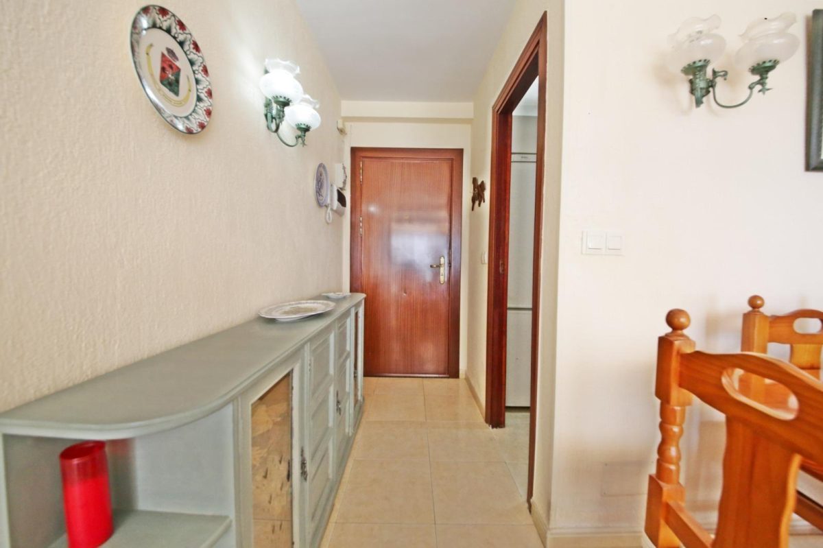 SEGUNDA LINEA DE PLAYA. CARVAJAL. 2 DORMITORIOS. 1 BAÑO. PISCINA. PARKING COMUNITARIO. VISTAS AL MAR. — Foto 5