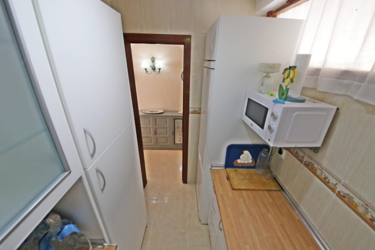 SEGUNDA LINEA DE PLAYA. CARVAJAL. 2 DORMITORIOS. 1 BAÑO. PISCINA. PARKING COMUNITARIO. VISTAS AL MAR. — Foto 12