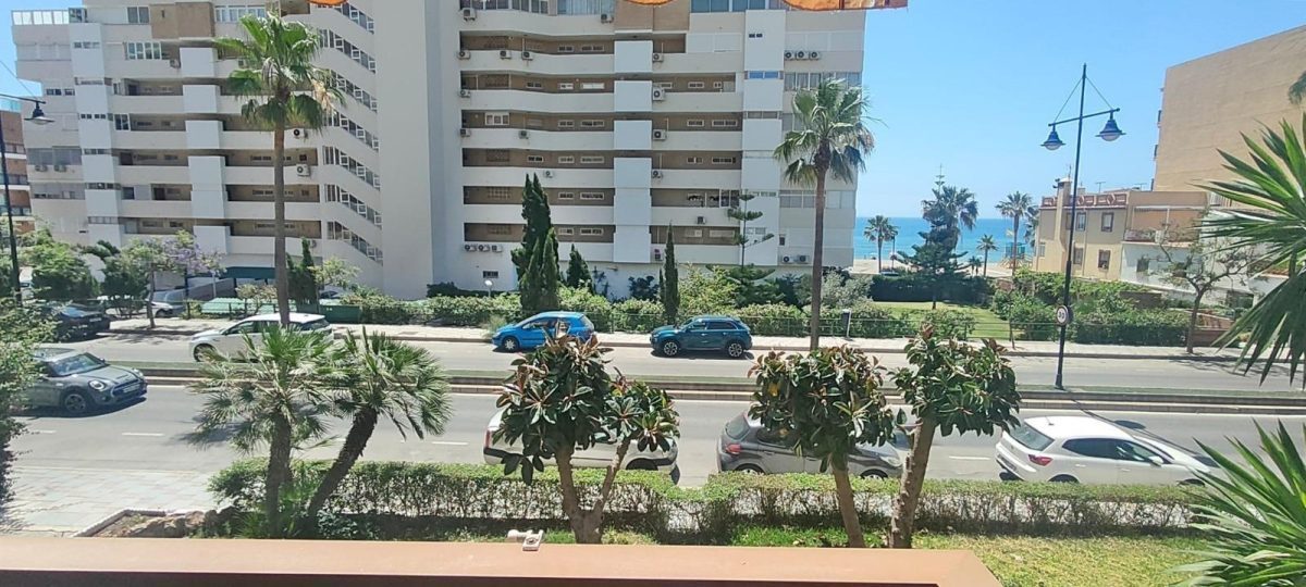 SEGUNDA LINEA DE PLAYA. CARVAJAL. 2 DORMITORIOS. 1 BAÑO. PISCINA. PARKING COMUNITARIO. VISTAS AL MAR. — Foto 28
