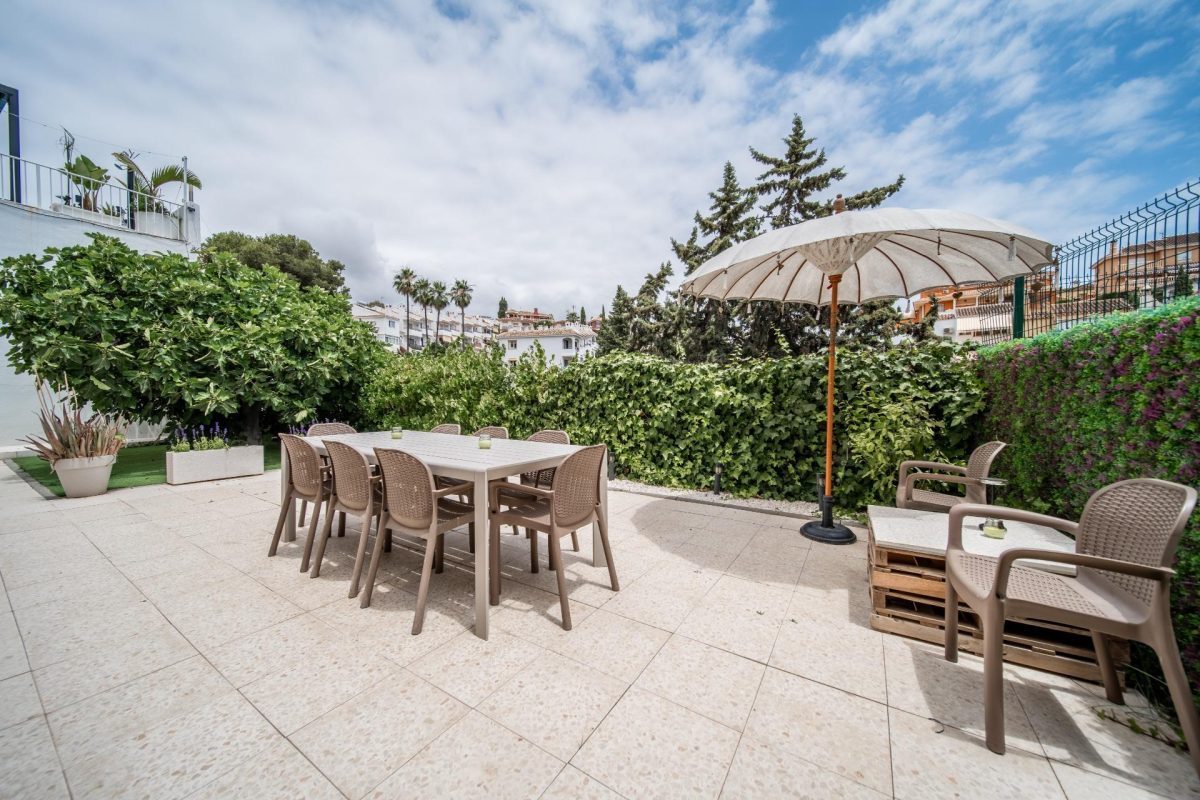 Espectacular Villa de Lujo Reformada en El Coto, Costa del Sol: Exclusividad, Amplitud y Alta Rentabilidad — Foto 1