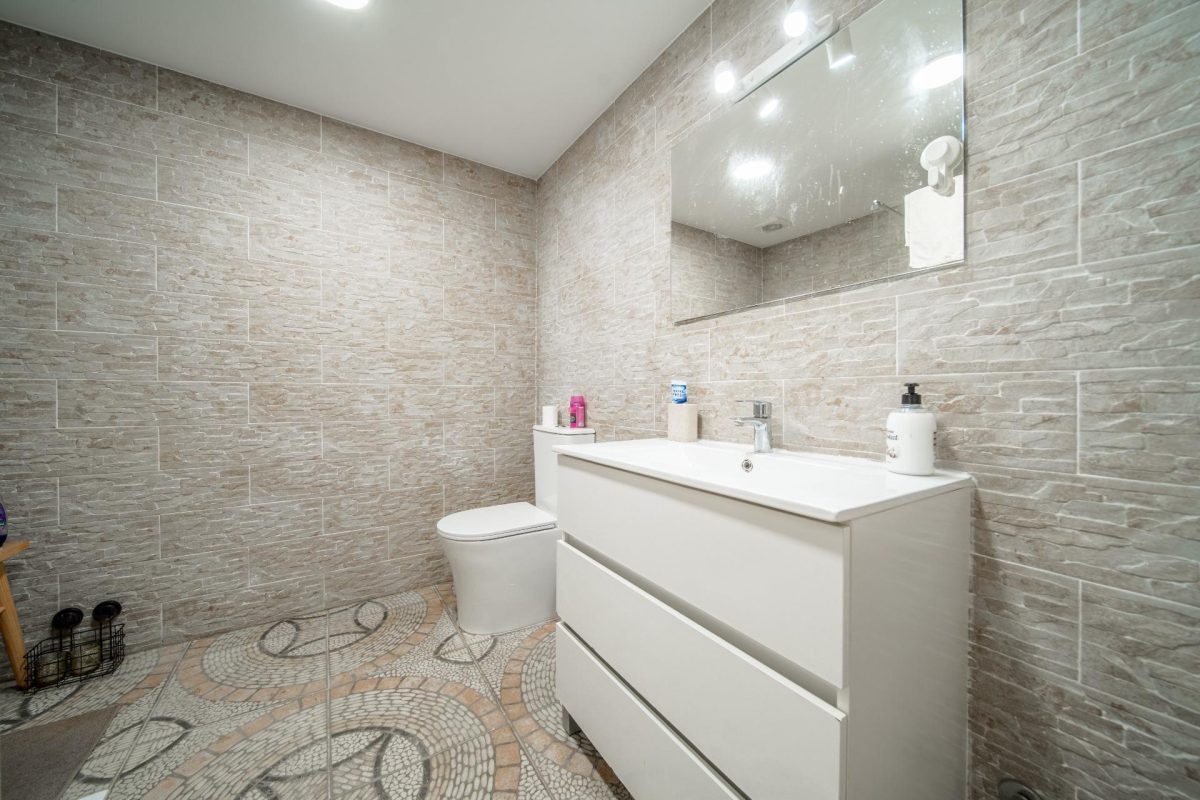 Espectacular Villa de Lujo Reformada en El Coto, Costa del Sol: Exclusividad, Amplitud y Alta Rentabilidad — Foto 28