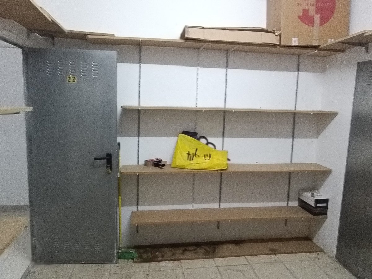 Trastero en venta en el centro de la ciudad - 13 m2 — Foto 1