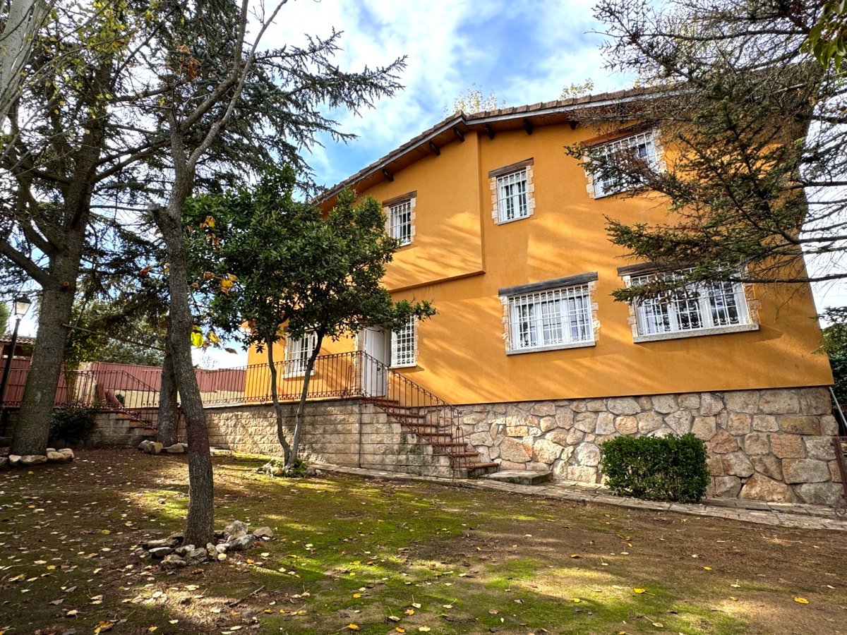 Chalet en venta en Pedrezuela - lujo y piscina — Foto 2
