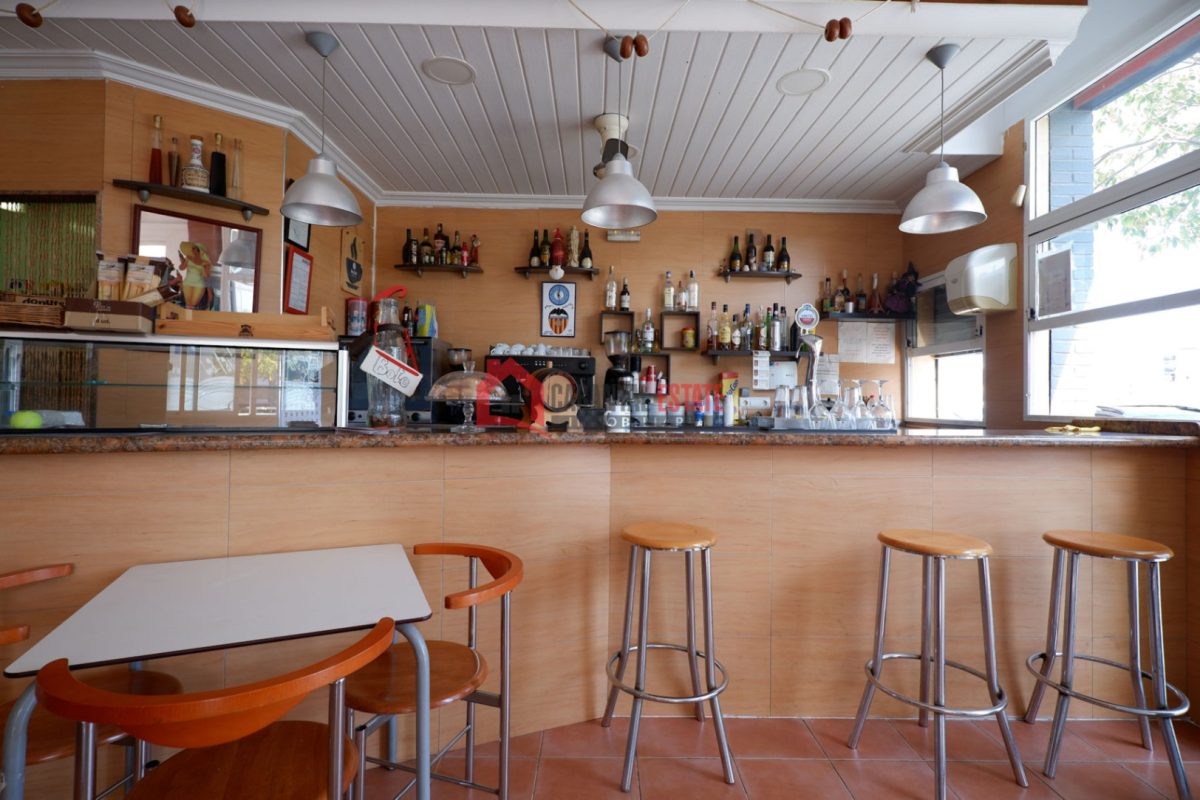 Commercial premises en venta en Valencia — Foto 4