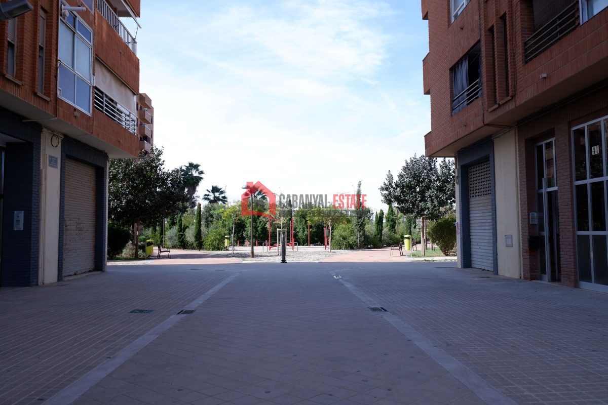 Commercial premises en venta en Valencia — Foto 25