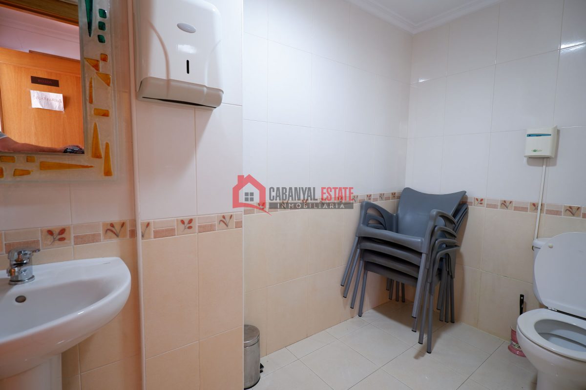 Commercial premises en venta en Valencia — Foto 13