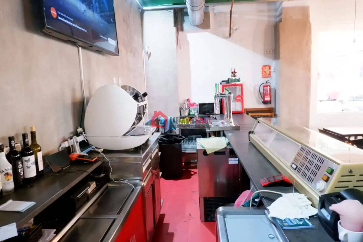 Commercial premises en venta en Valencia — Foto 17