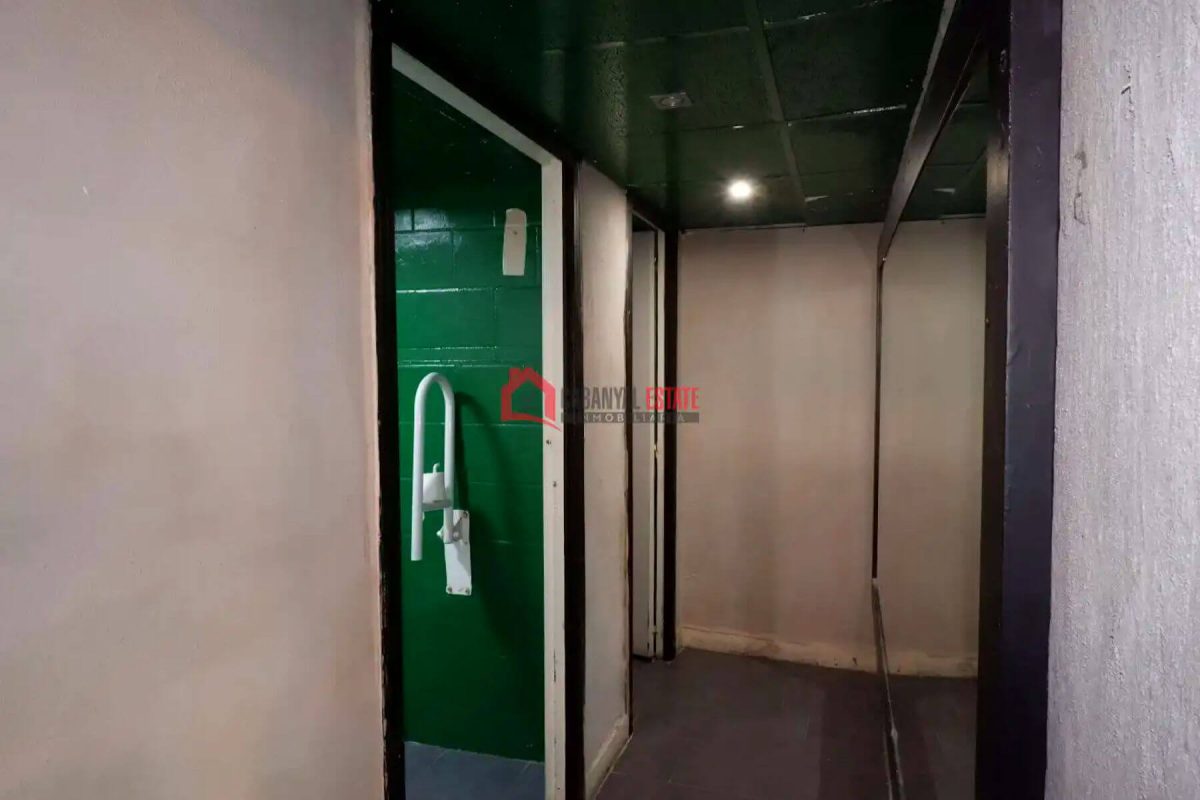 Commercial premises en venta en Valencia — Foto 18