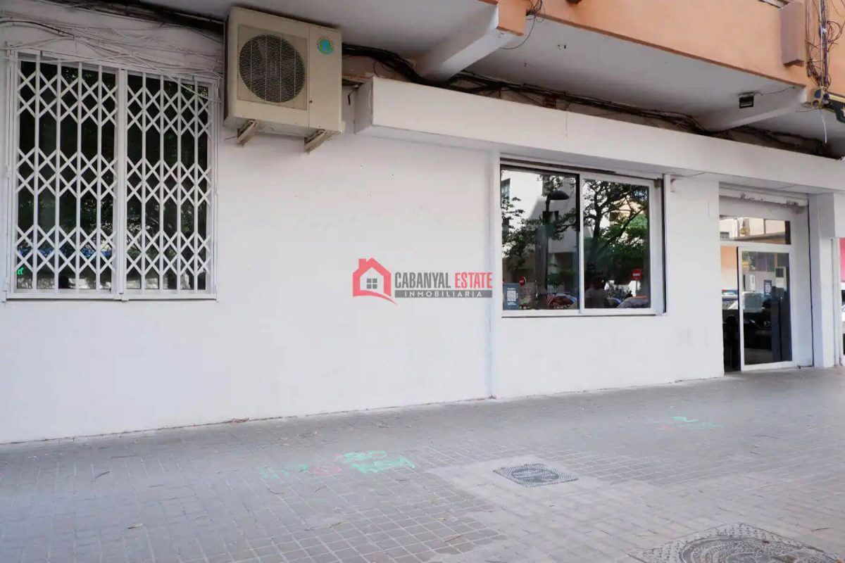 Commercial premises en venta en Valencia — Foto 3