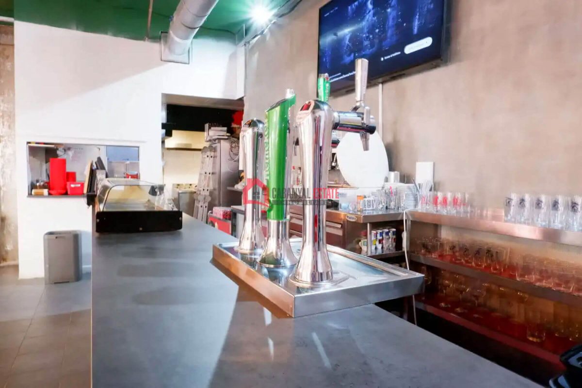 Commercial premises en venta en Valencia — Foto 6