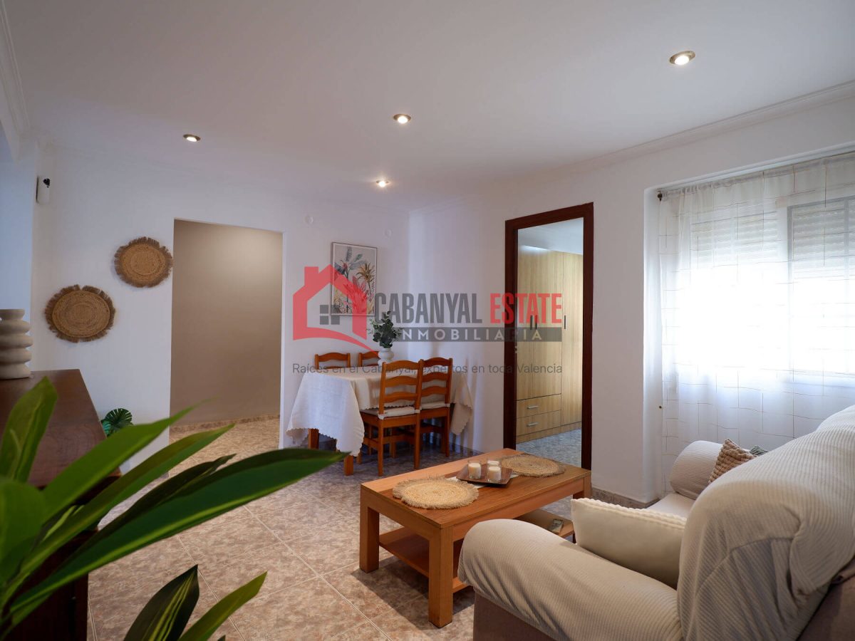 Apartment en alquiler en Valencia — Foto 1