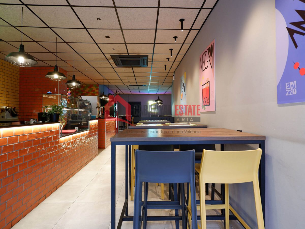 Commercial premises en alquiler en Valencia — Foto 1
