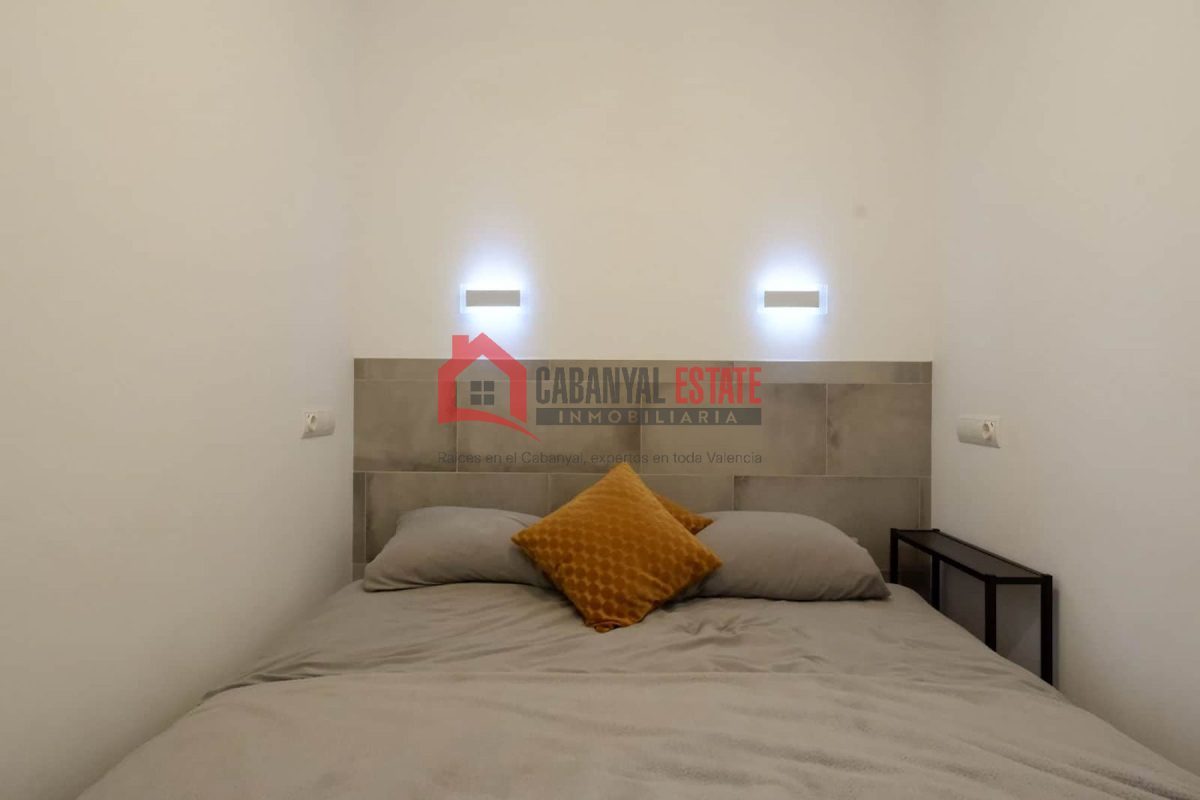 ¿Buscas una inversión inmobiliaria que genere ingresos inmediatos y tenga un gran potencial de revalorización? Desde Cabanyal Estate te presentamos en exclusiva esta planta baja única ubicada en la ca — Foto 15