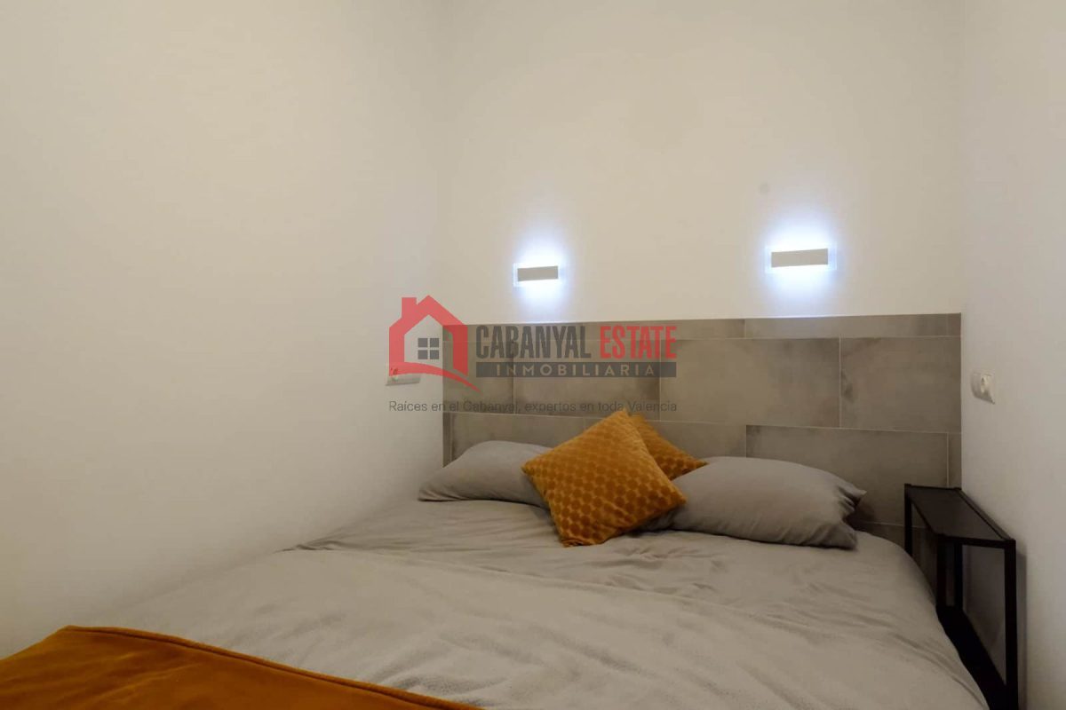 ¿Buscas una inversión inmobiliaria que genere ingresos inmediatos y tenga un gran potencial de revalorización? Desde Cabanyal Estate te presentamos en exclusiva esta planta baja única ubicada en la ca — Foto 16