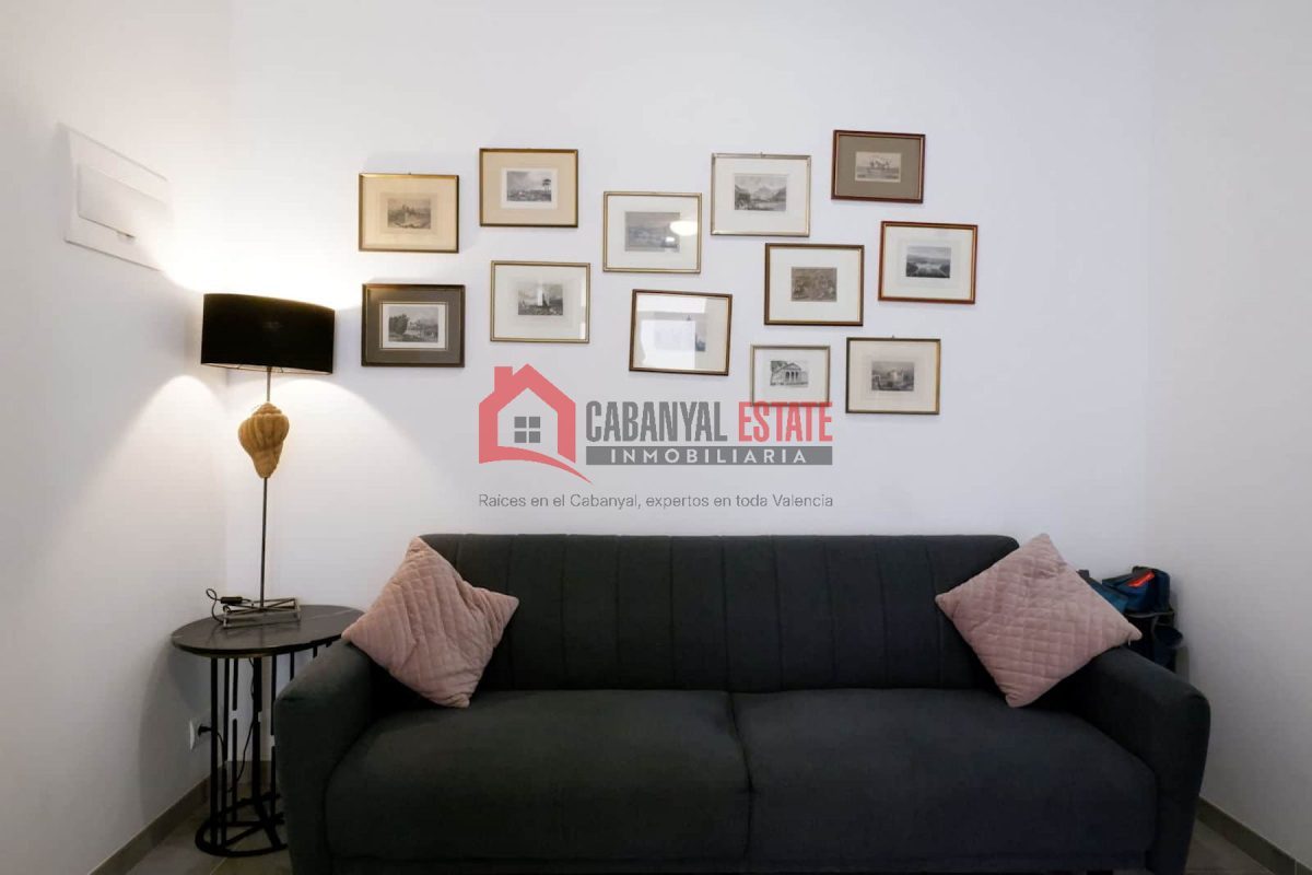 ¿Buscas una inversión inmobiliaria que genere ingresos inmediatos y tenga un gran potencial de revalorización? Desde Cabanyal Estate te presentamos en exclusiva esta planta baja única ubicada en la ca — Foto 5