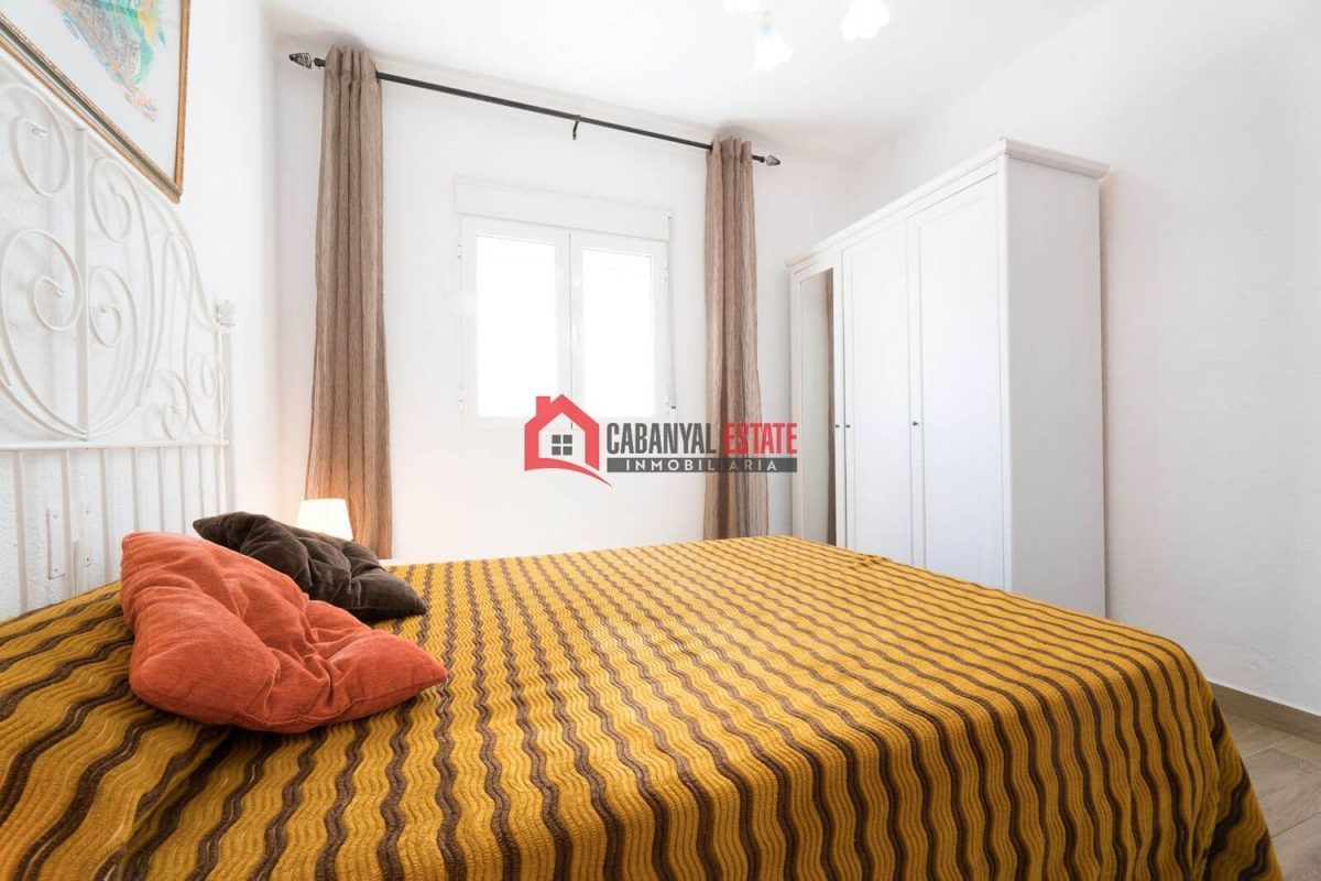 Encantador apartamento de 2 dormitorios con vistas al mar en la Avenida dels Tarongers. — Foto 10