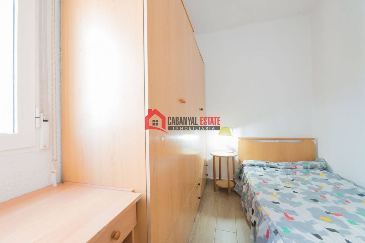 Encantador apartamento de 2 dormitorios con vistas al mar en la Avenida dels Tarongers. — Foto 14