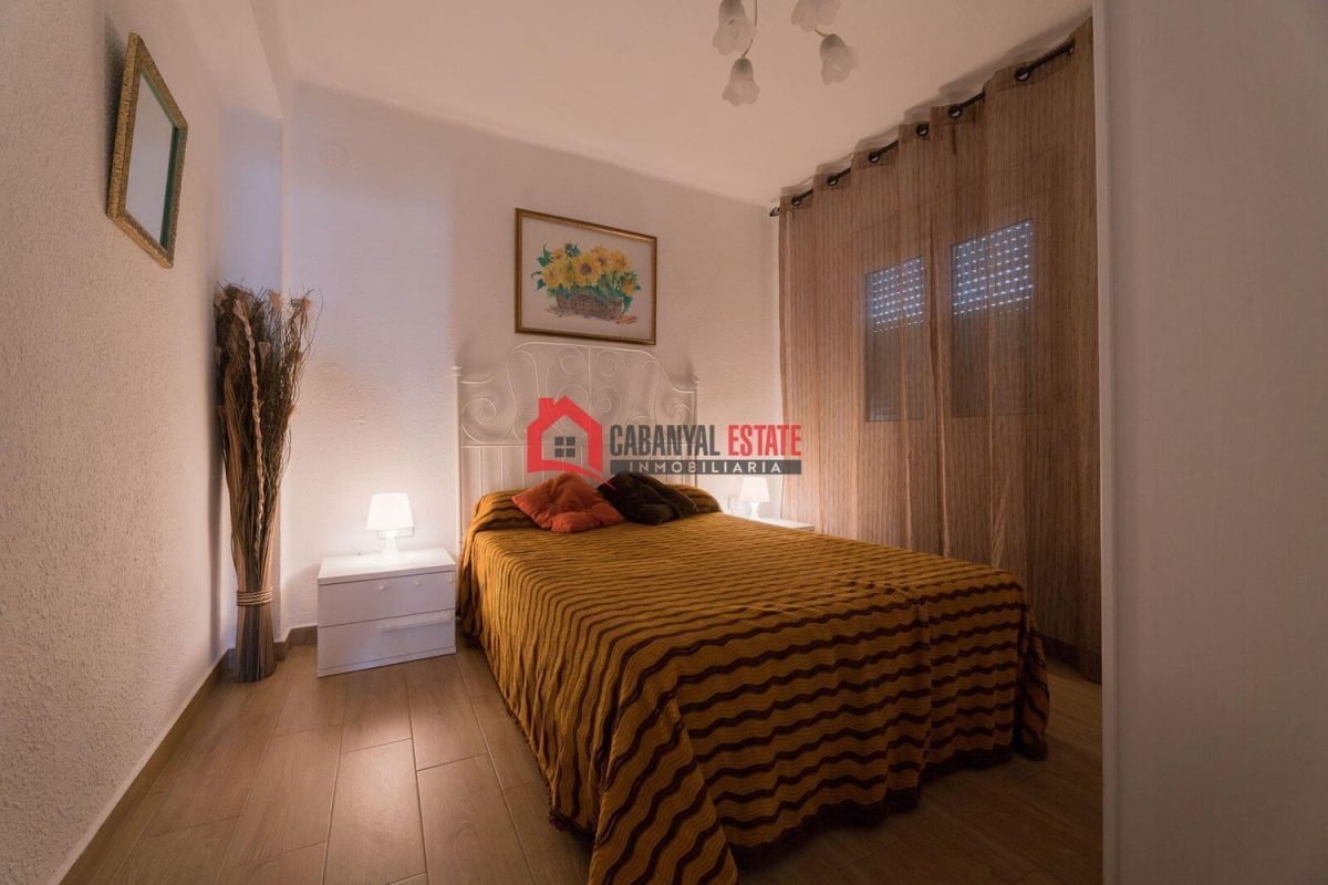 Encantador apartamento de 2 dormitorios con vistas al mar en la Avenida dels Tarongers. — Foto 12