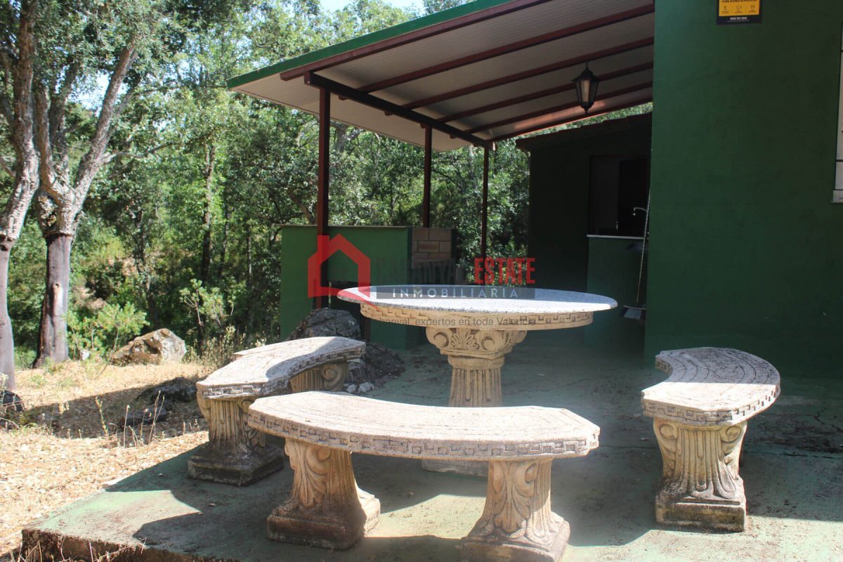 Descubra el equilibrio perfecto entre tranquilidad, exclusividad y accesibilidad en este chalet independiente único enclavado en la serena campiña de Fuencaliente (Ciudad Real). Situado junto a un cot — Foto 47