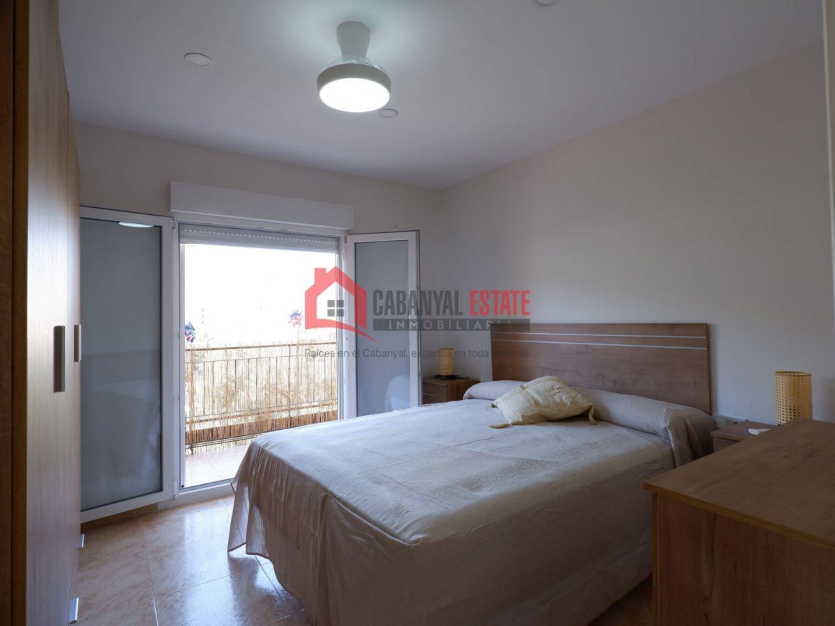 ¿Buscas un hogar listo para entrar a vivir, lleno de luz y ubicado en una de las zonas más demandadas de Valencia? Este fantástico piso esquinero de 83 m² construidos es la opción perfecta: está compl — Foto 18