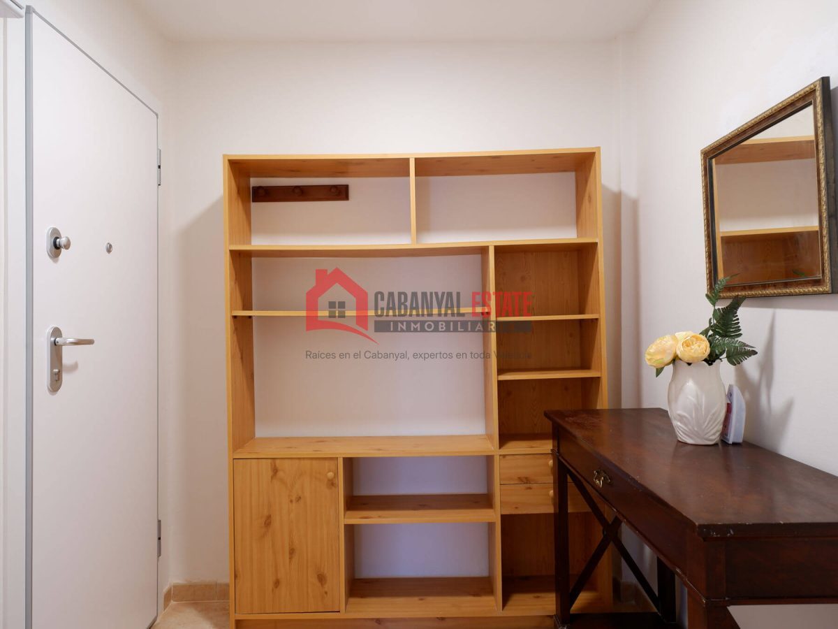 ¿Buscas un hogar listo para entrar a vivir, lleno de luz y ubicado en una de las zonas más demandadas de Valencia? Este fantástico piso esquinero de 83 m² construidos es la opción perfecta: está compl — Foto 37