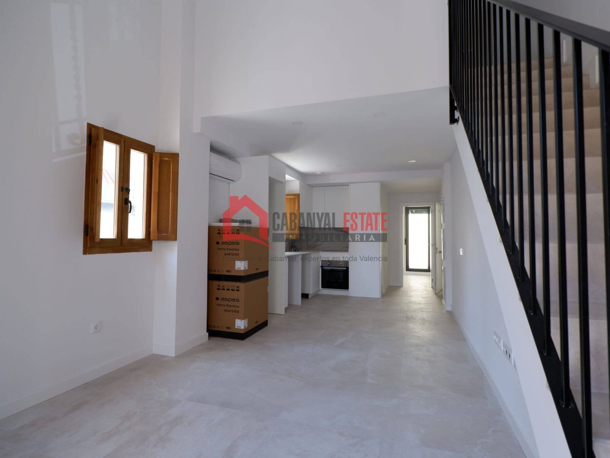 ¿Buscas la autenticidad del barrio marinero sin renunciar al máximo confort contemporáneo? Cabanyal Estate te presenta esta espectacular vivienda de 80 m² construidos, a estrenar, ubicada en una emble — Foto 27