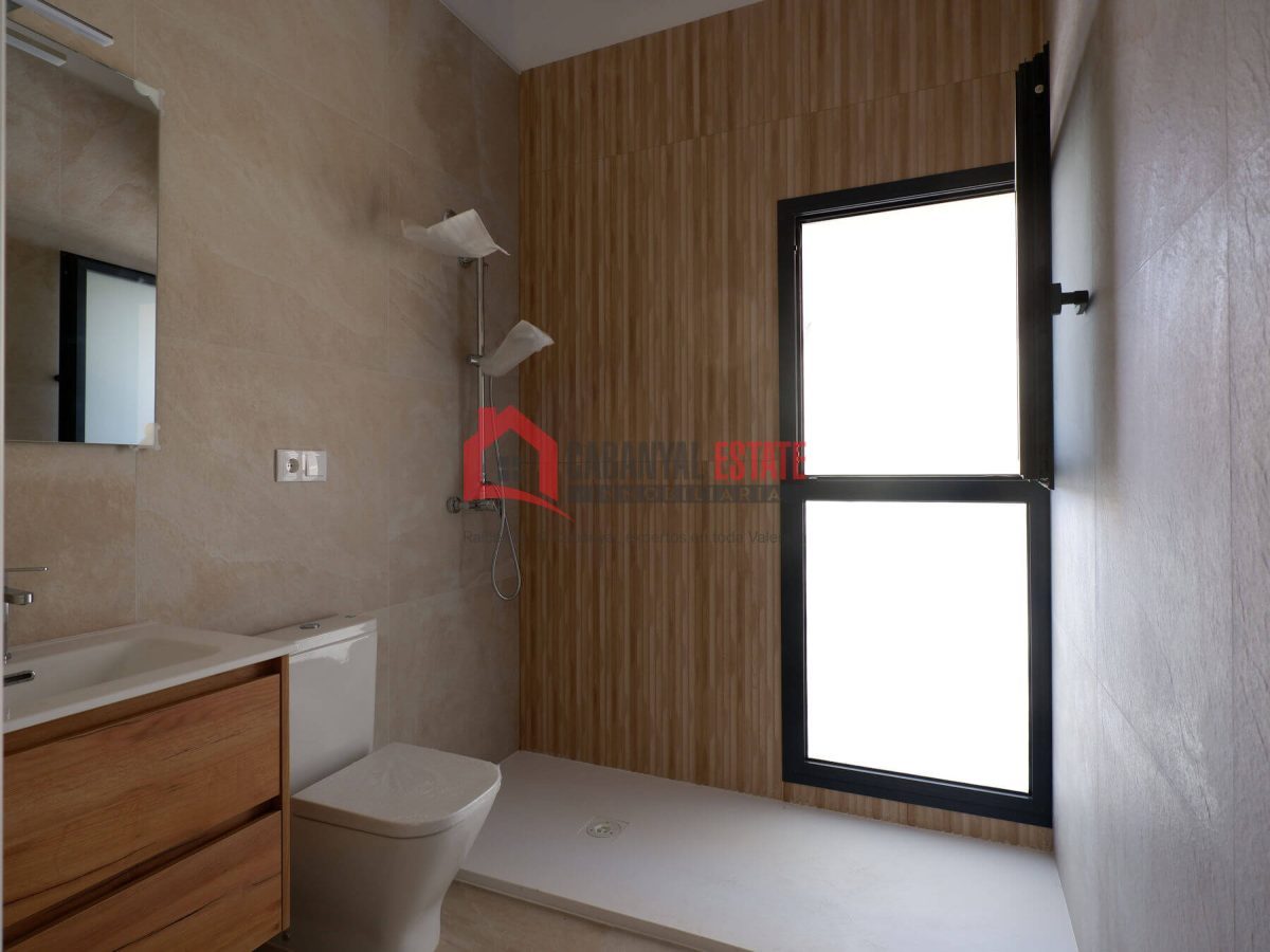 ¿Buscas la autenticidad del barrio marinero sin renunciar al máximo confort contemporáneo? Cabanyal Estate te presenta esta espectacular vivienda de 80 m² construidos, a estrenar, ubicada en una emble — Foto 18