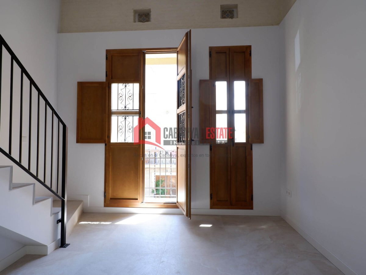 ¿Buscas la autenticidad del barrio marinero sin renunciar al máximo confort contemporáneo? Cabanyal Estate te presenta esta espectacular vivienda de 80 m² construidos, a estrenar, ubicada en una emble — Foto 24