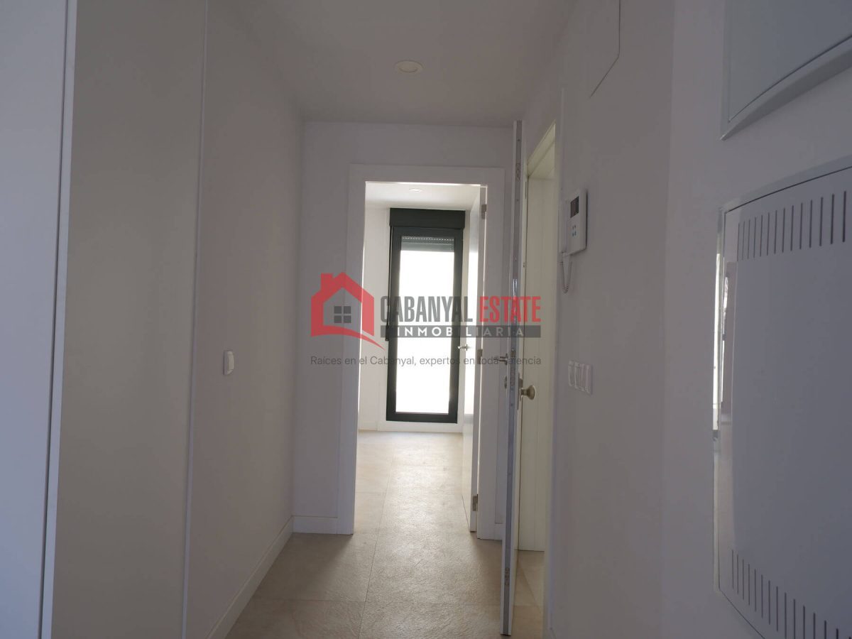 ¿Buscas la autenticidad del barrio marinero sin renunciar al máximo confort contemporáneo? Cabanyal Estate te presenta esta espectacular vivienda de 80 m² construidos, a estrenar, ubicada en una emble — Foto 11
