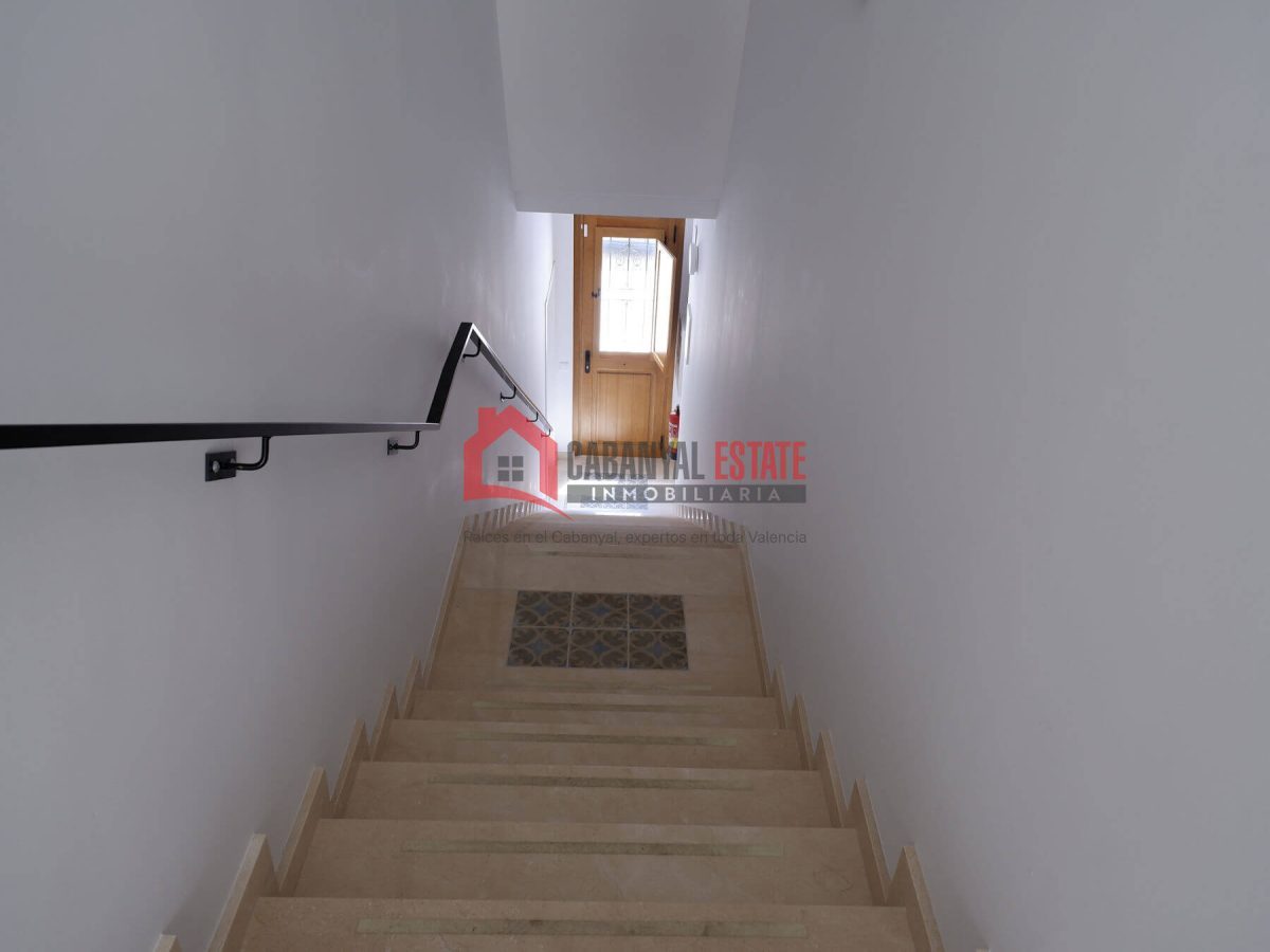 ¿Sueñas con estrenar una vivienda con alma, de diseño vanguardista y con la esencia del Cabanyal más auténtico? Cabanyal Estate te presenta esta magnífica propiedad de 79 m² construidos, ubicada en un — Foto 42