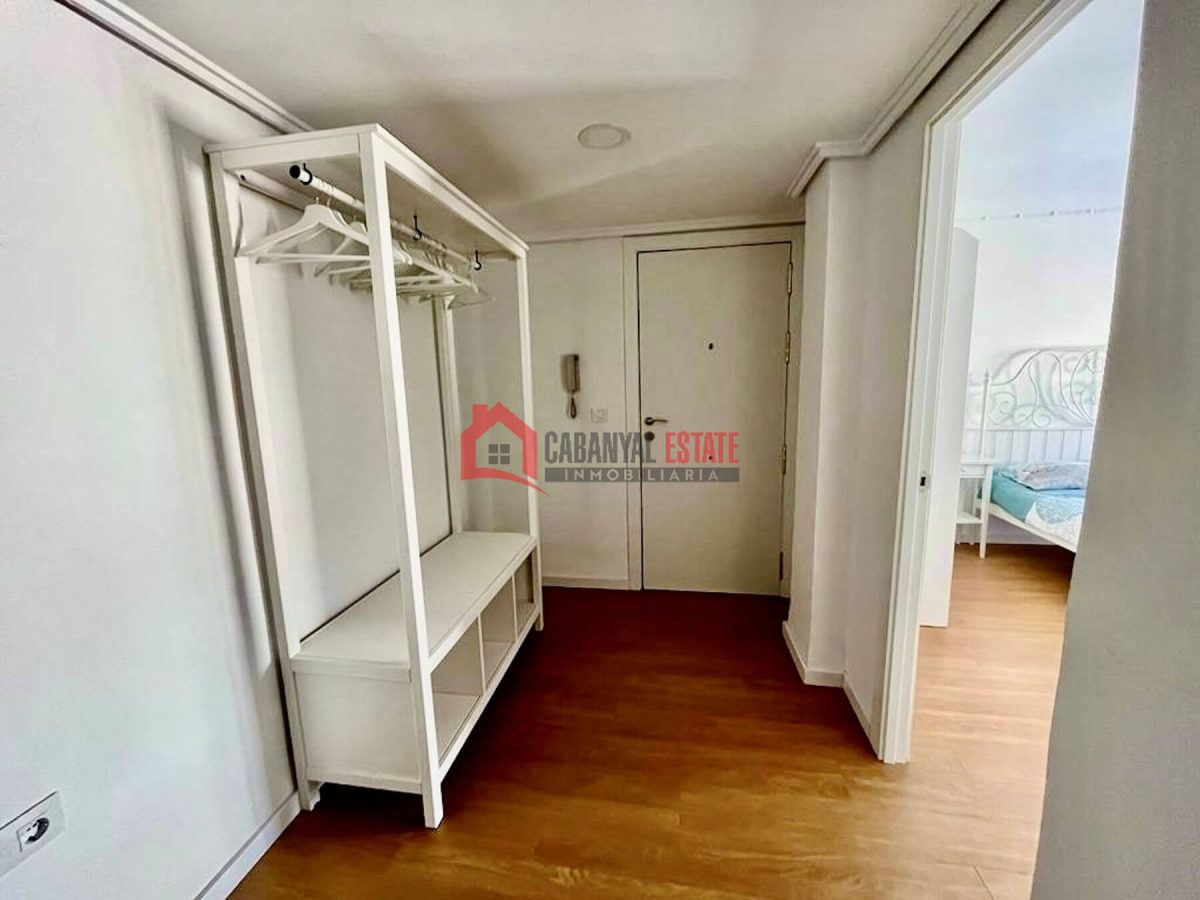 En la céntrica y tranquila calle Luis Despuig, presentamos este fantástico piso de 105 m² construidos en el emblemático barrio del Cabanyal. Goza de una ubicación inmejorable, a pocos pasos del tradic — Foto 13