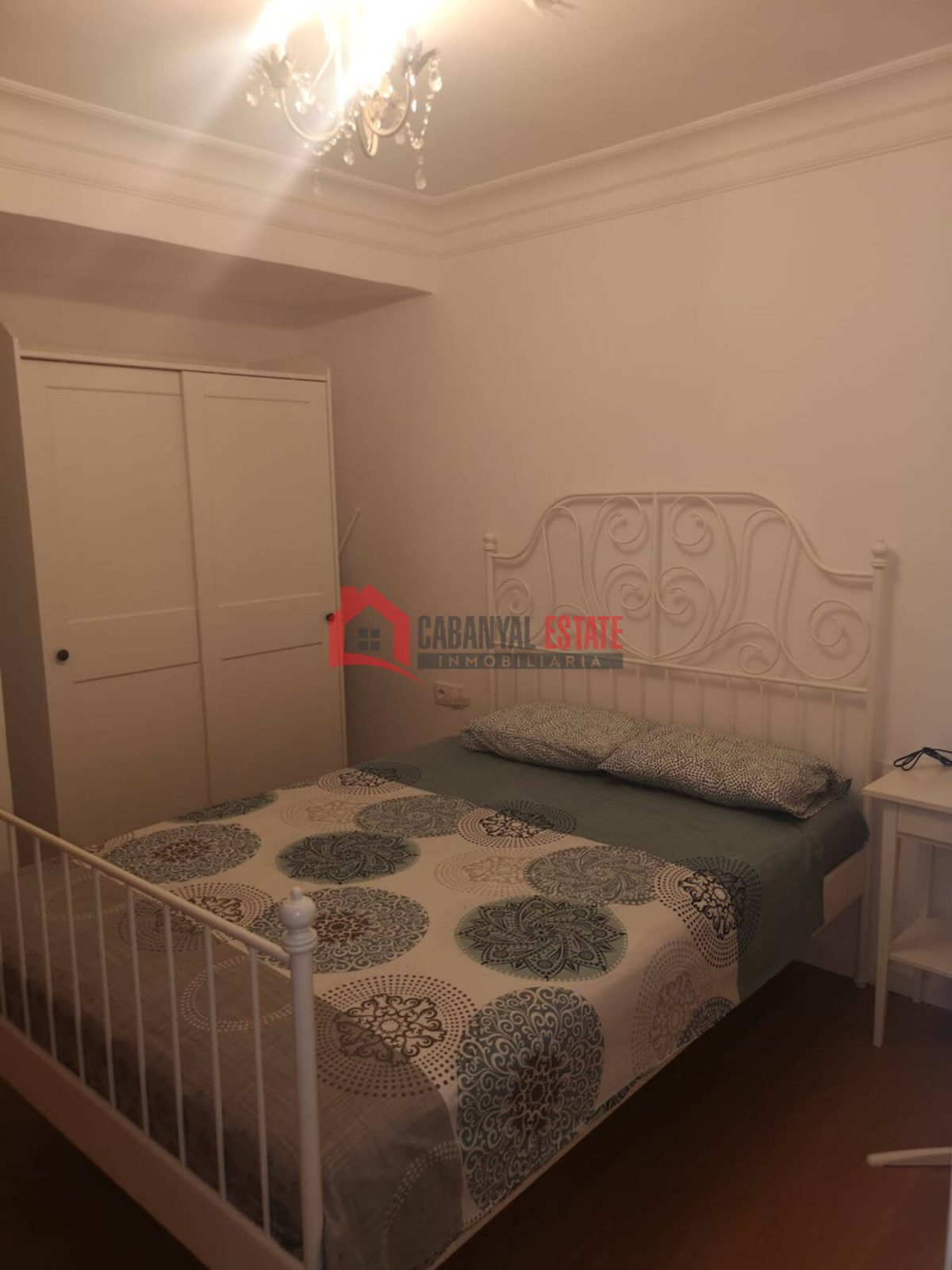 En la céntrica y tranquila calle Luis Despuig, presentamos este fantástico piso de 105 m² construidos en el emblemático barrio del Cabanyal. Goza de una ubicación inmejorable, a pocos pasos del tradic — Foto 15
