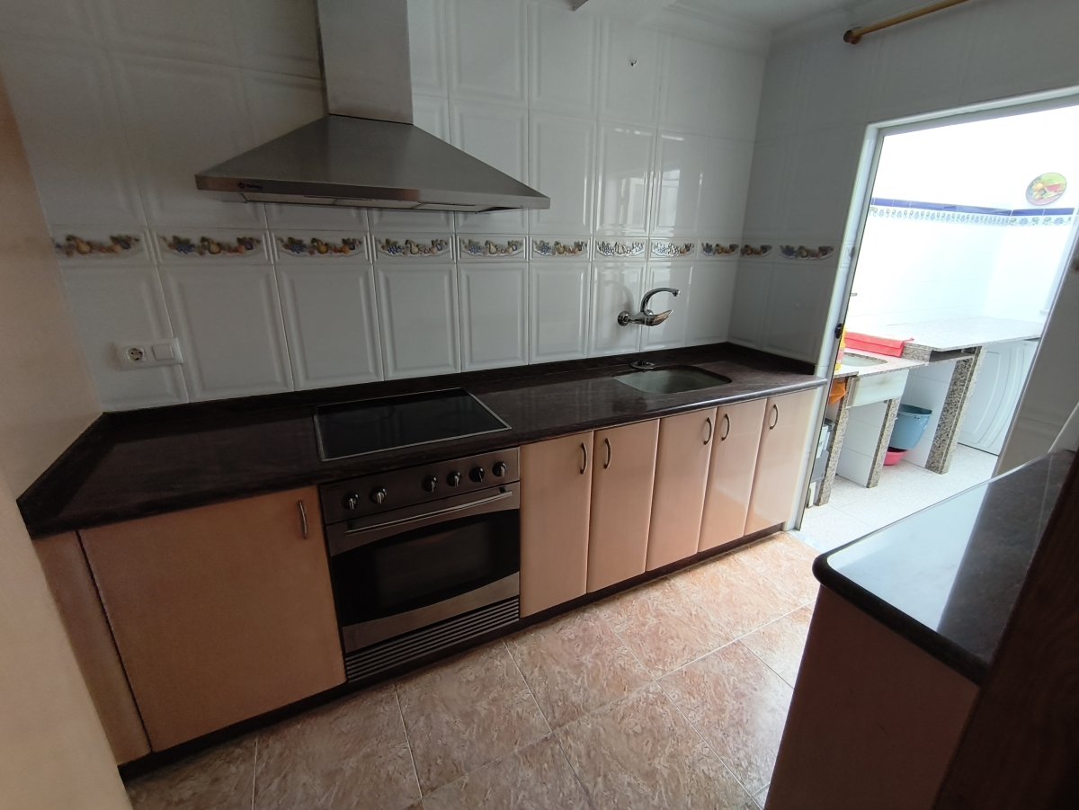 Venta Casa Sueca Céntrica con Garaje — Foto 8
