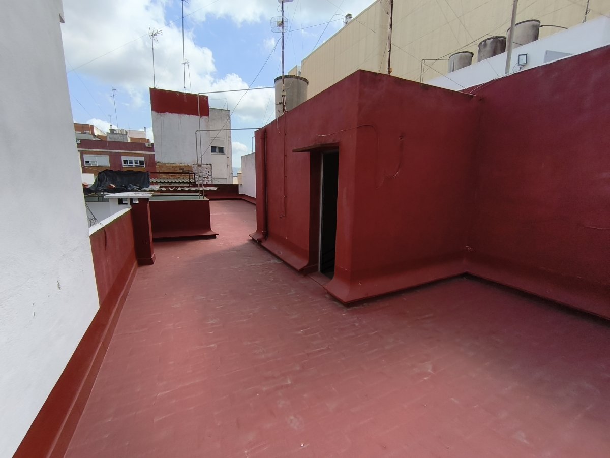 Venta Casa Sueca Céntrica con Garaje — Foto 23