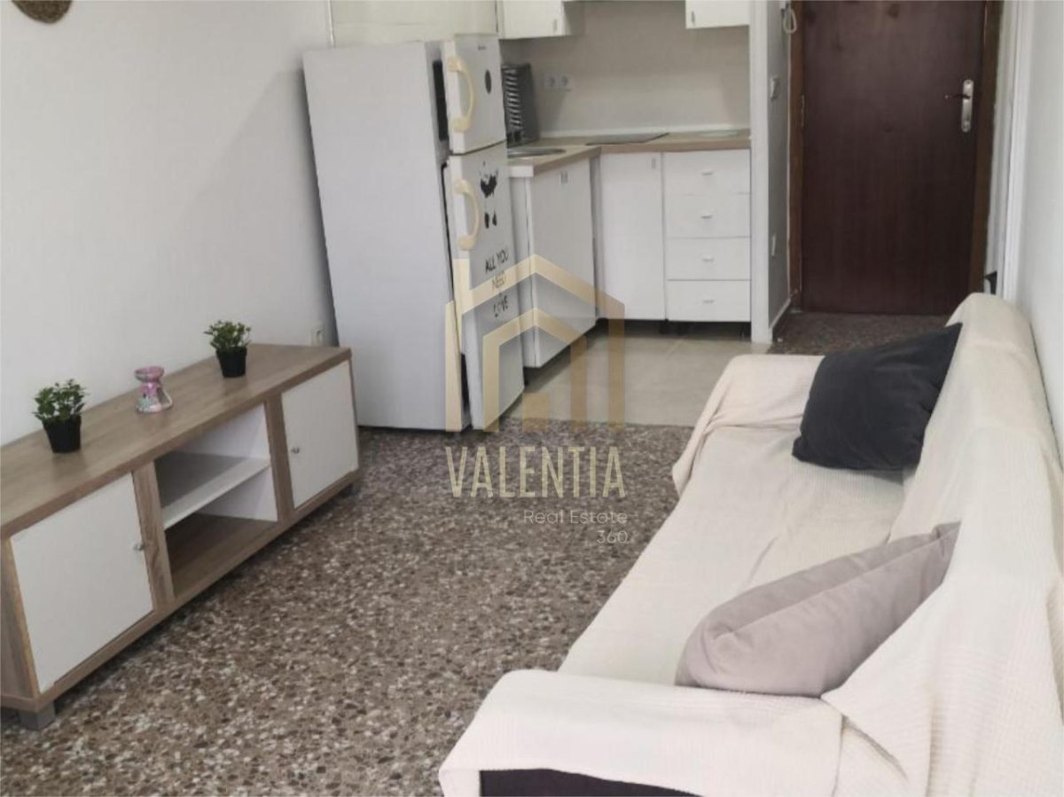 Piso en alquiler en Barrio de Benicalap — Foto 1
