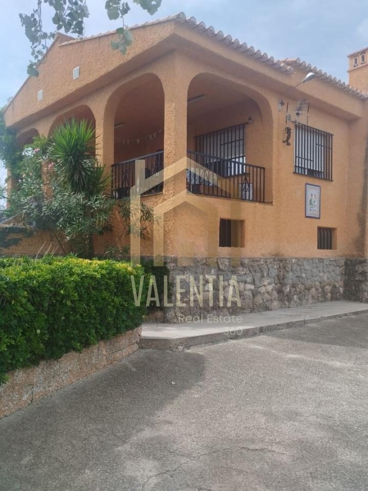 Chalet en venta en Monserrat — Foto 2