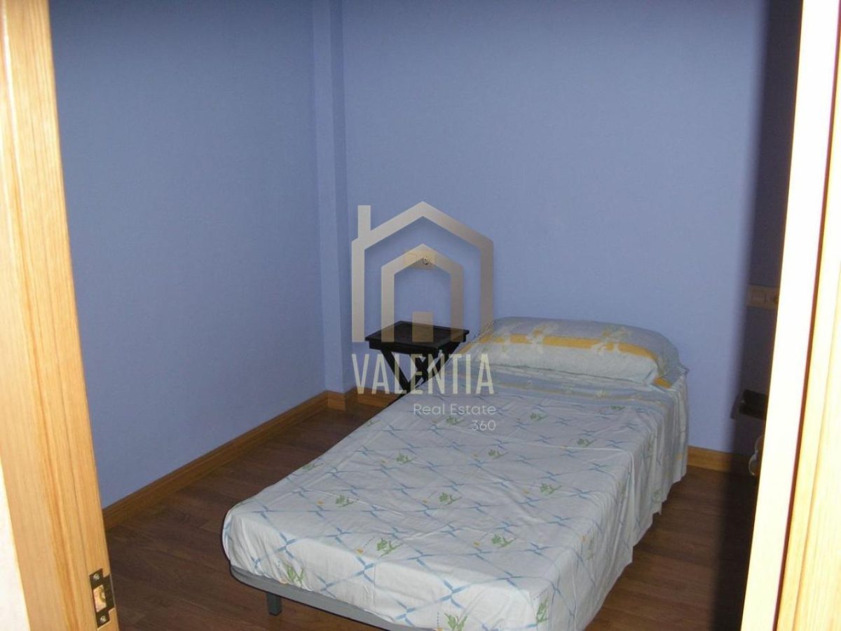 Chalet en venta en Monserrat — Foto 10