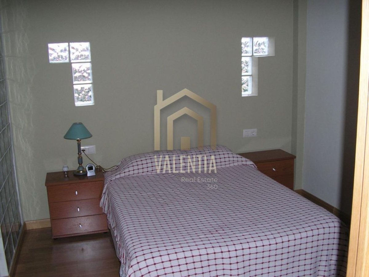 Chalet en venta en Monserrat — Foto 12