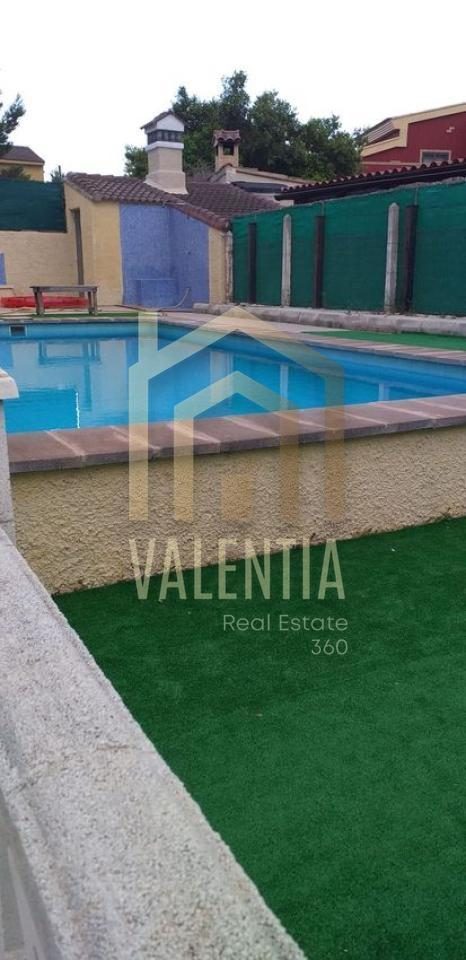 Chalet en venta en Monserrat — Foto 3
