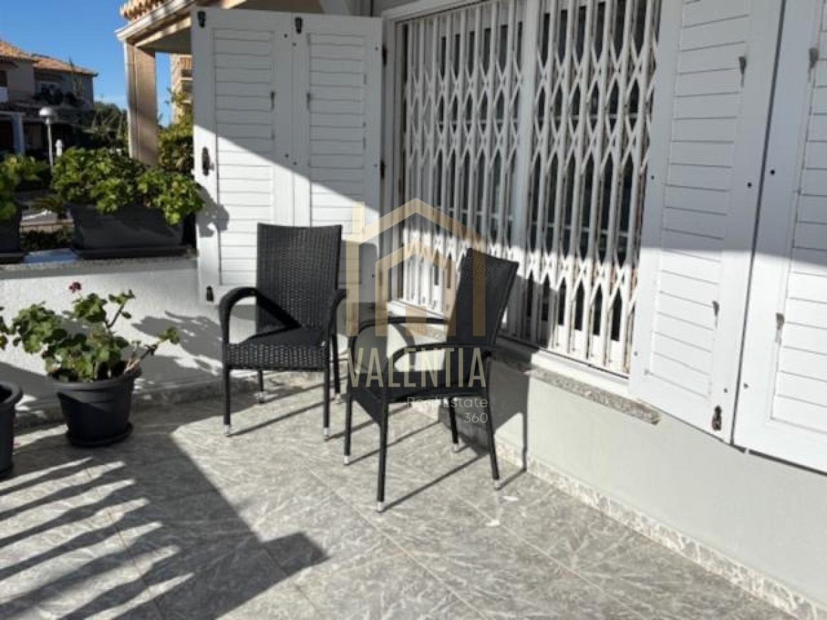 Chalet en alquiler en El Puig de Santa Maria — Foto 33
