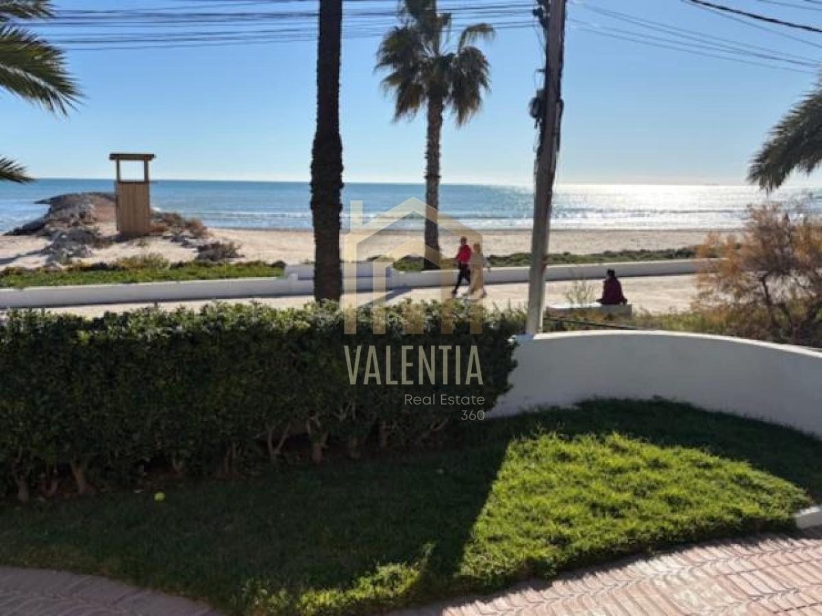 Chalet en alquiler en El Puig de Santa Maria — Foto 3
