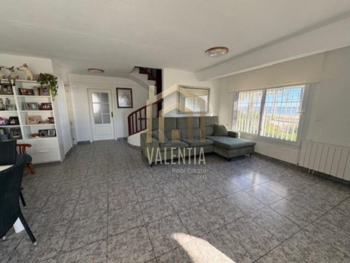 Chalet en alquiler en El Puig de Santa Maria — Foto 6