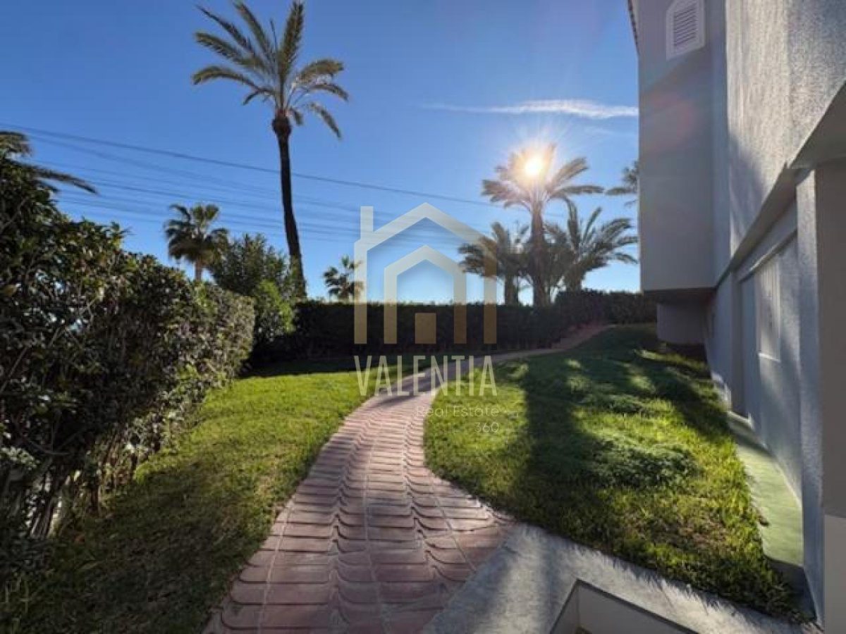 Chalet en alquiler en El Puig de Santa Maria — Foto 30